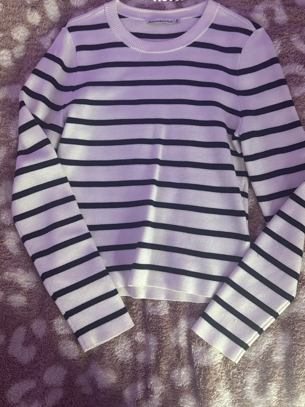Abercrombie & Fitch White and Navy Striped Long-Sleeve Pullover